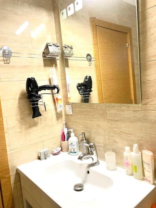 Shared Apartment! Piso Compartido! Общая Квартира! Севилья Экстерьер фото