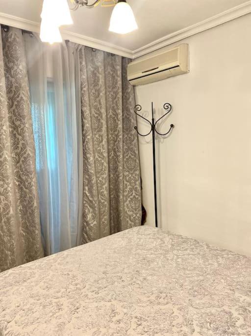 Shared Apartment! Piso Compartido! Общая Квартира! Севилья Экстерьер фото