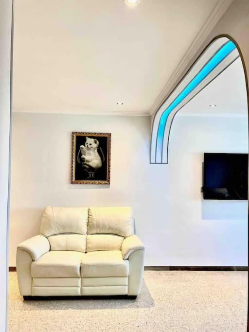 Shared Apartment! Piso Compartido! Общая Квартира! Севилья Экстерьер фото