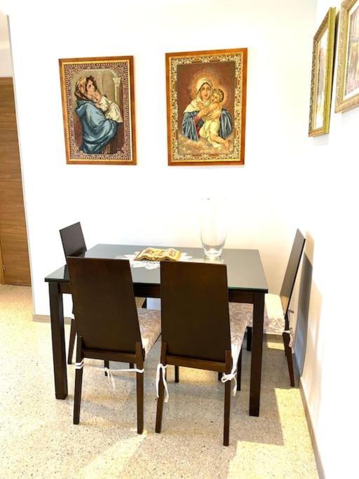 Shared Apartment! Piso Compartido! Общая Квартира! Севилья Экстерьер фото