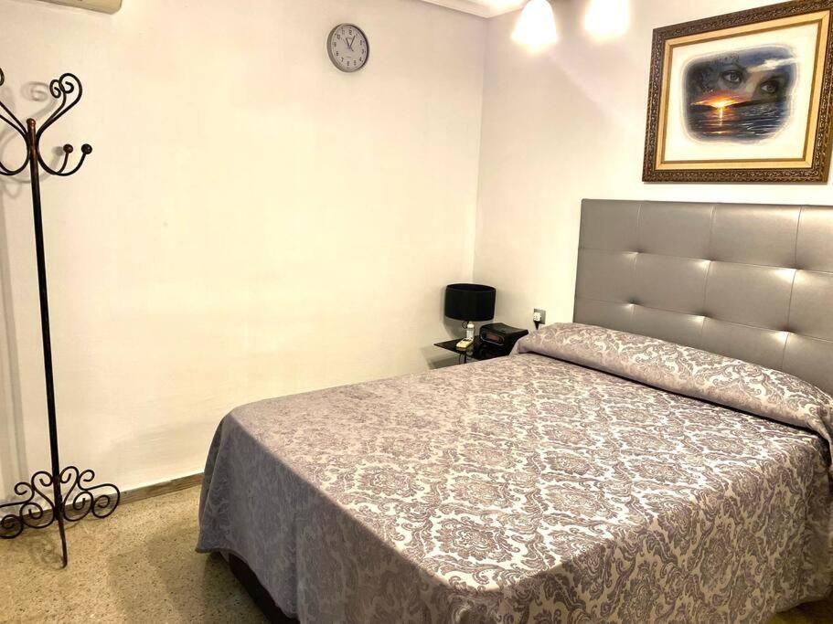 Shared Apartment! Piso Compartido! Общая Квартира! Севилья Экстерьер фото