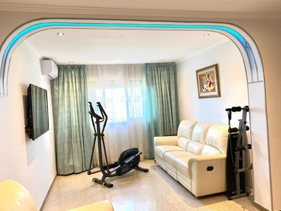 Shared Apartment! Piso Compartido! Общая Квартира! Севилья Экстерьер фото